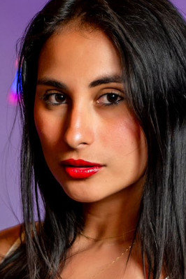 Jenifer Play from VRLATINA